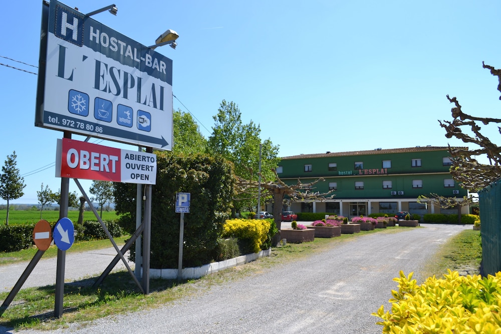 HOSTAL L´ESPLAI 11/13