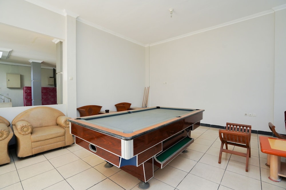 Oyo 2075 Graha Marina 49/54