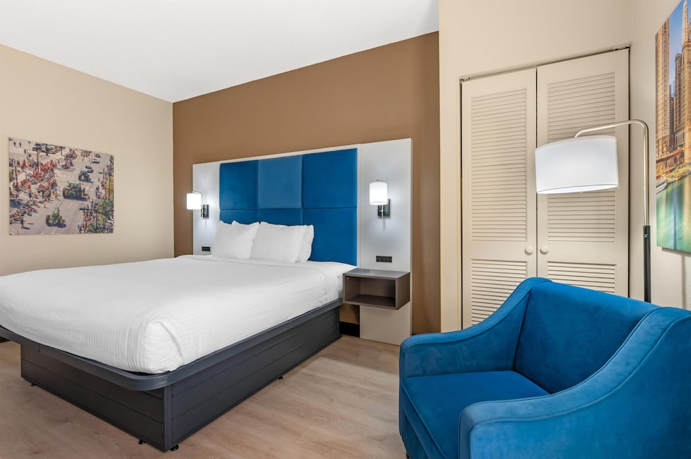 غرفة قياسية بسرير كينج لذوي الإعاقة، Best Western Forsyth - Decatur 5/8