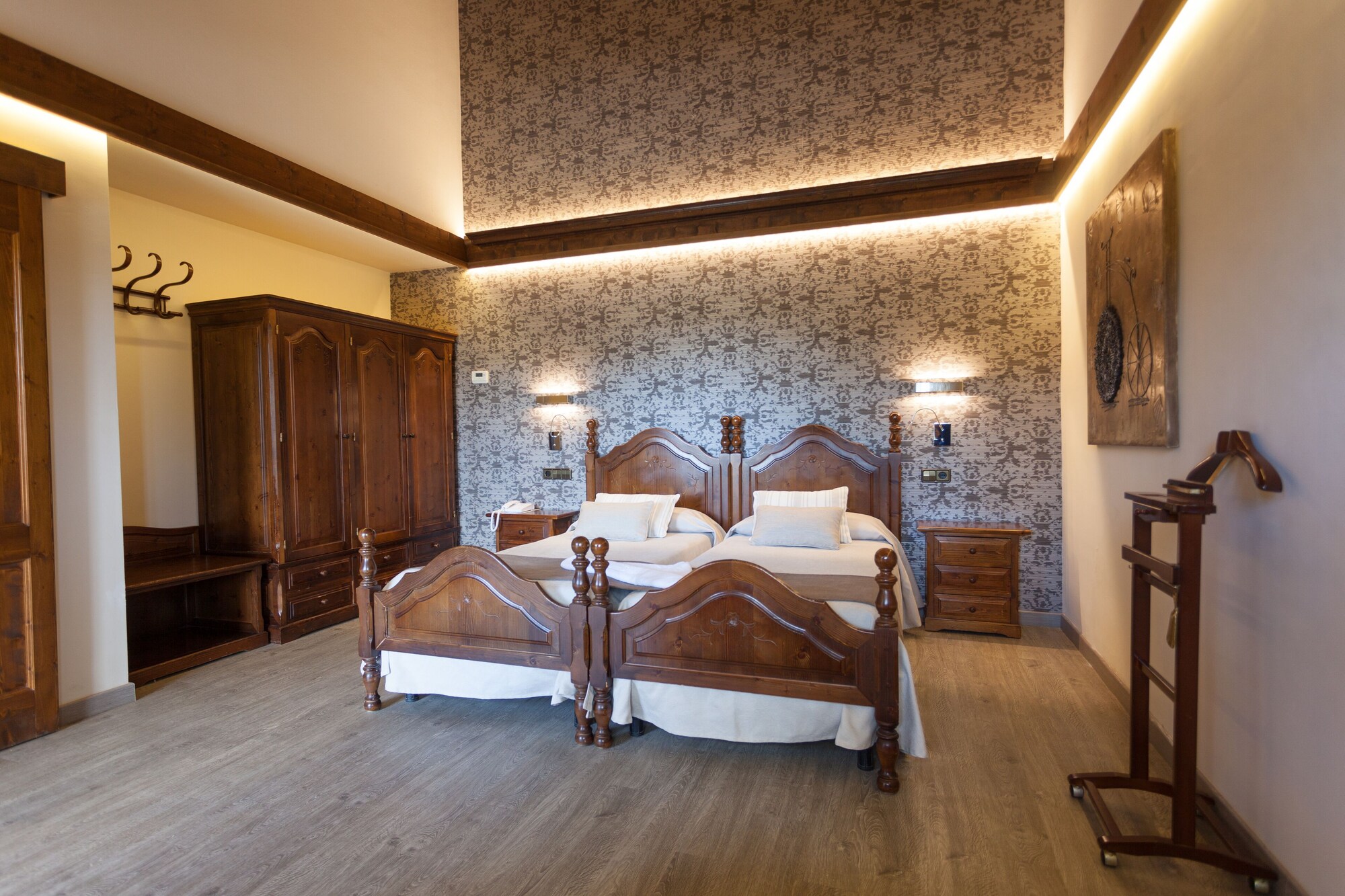 DELUXE, DOUBLE BED, POOL VIEW, POOL SIDE