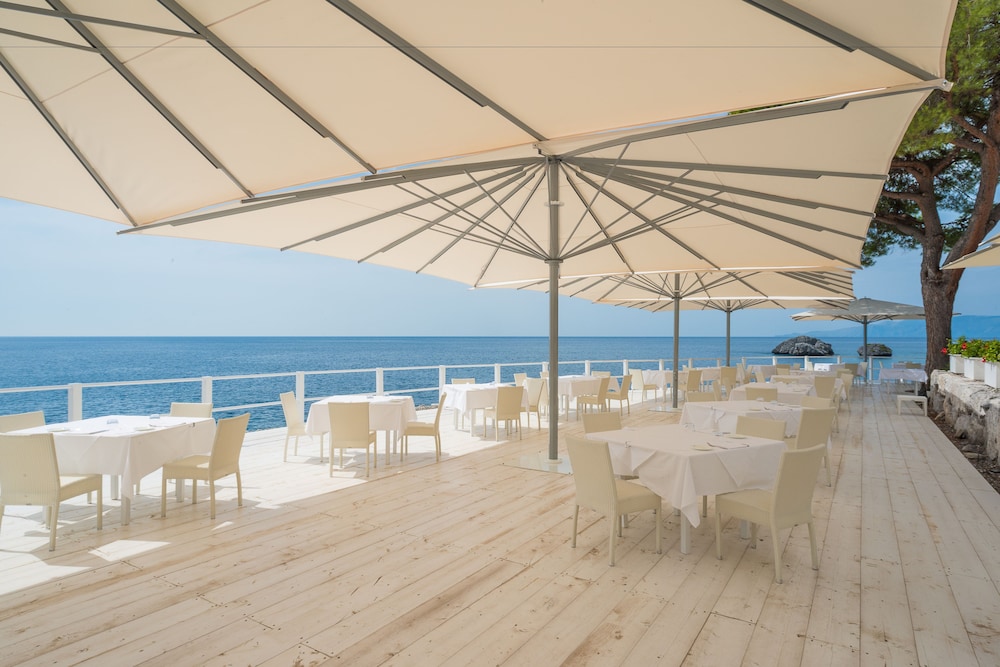 Santavenere Hotel 60/71