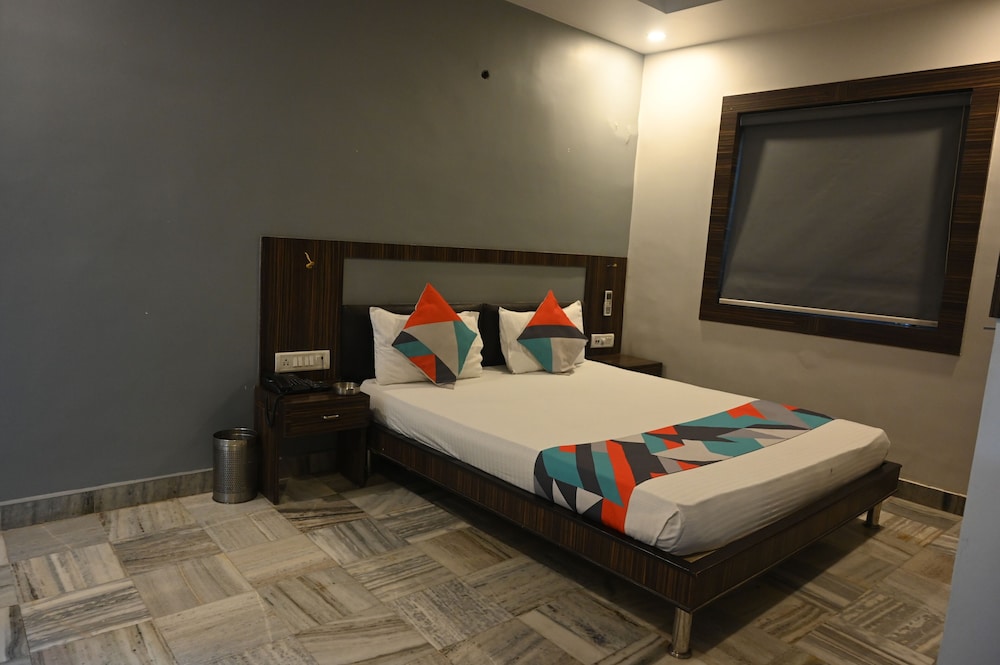 Oyo 3993 Hotel Churuwala Inn 19/54