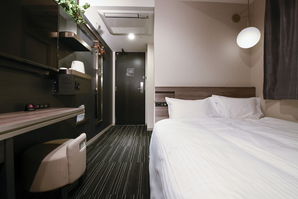 SEMI ROOM, SEMI DOUBLE BED, TOWER VIEW