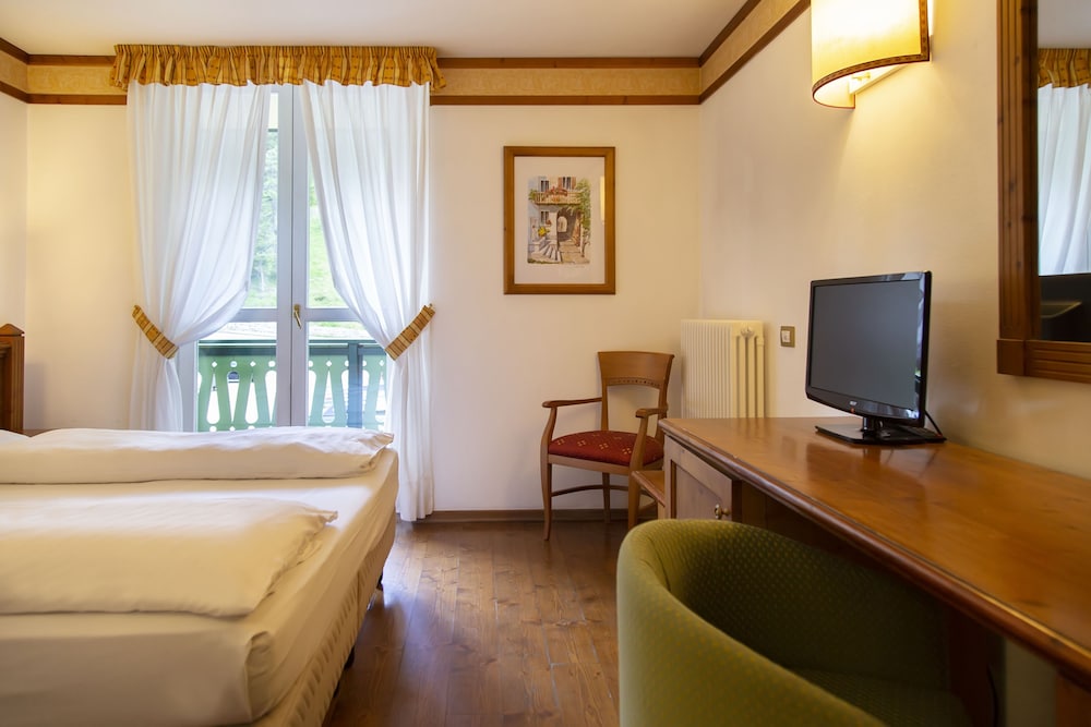 GRAND HOTEL MISURINA 65/87