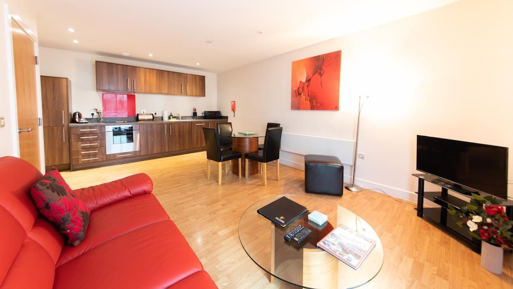 The Spires Serviced Apartments Birmingham 28/36