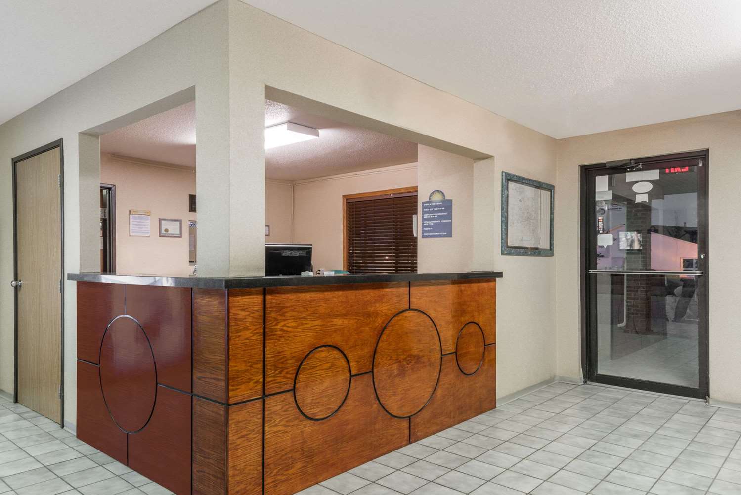 Days Inn By Wyndham Muncie -Ball State University 3/15