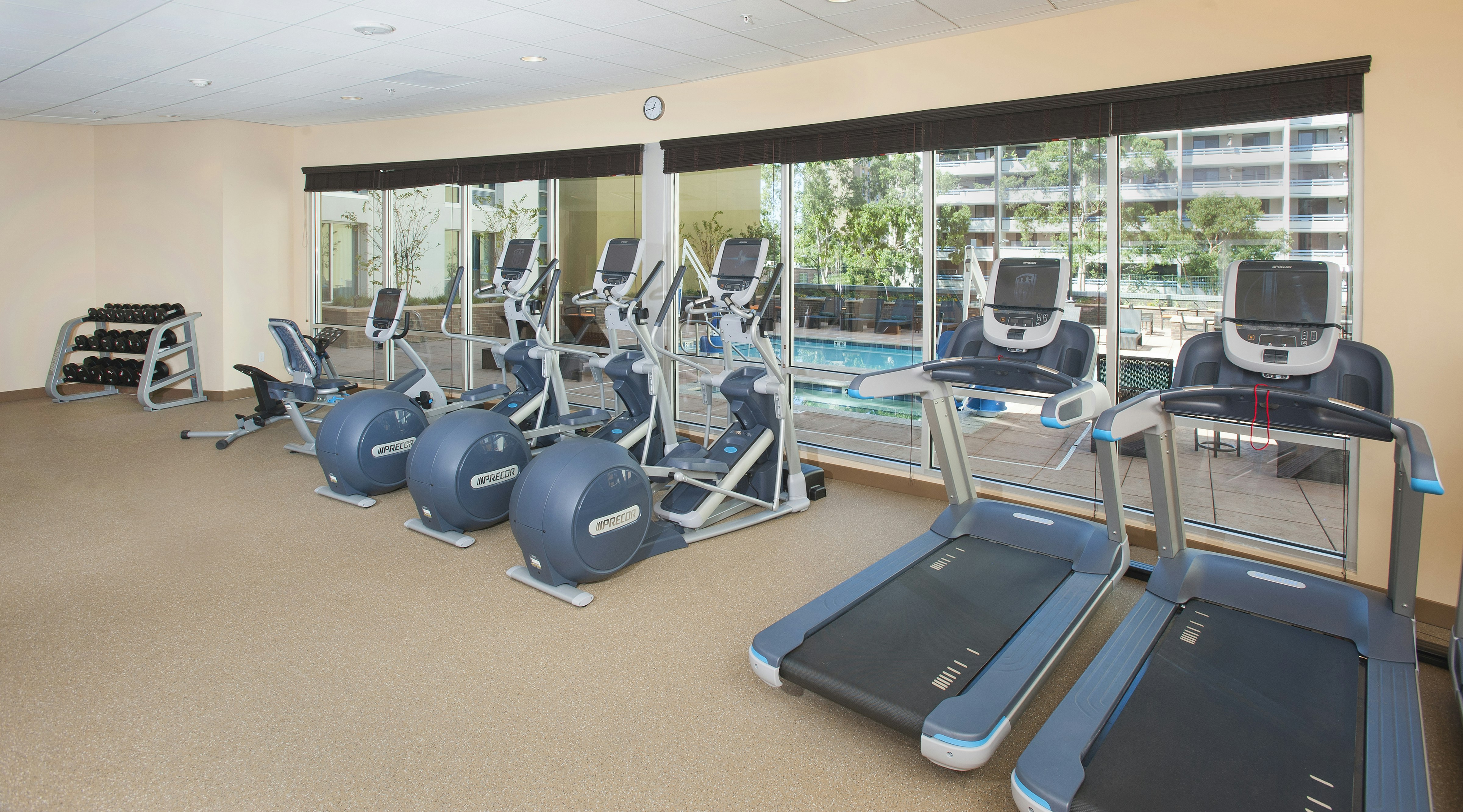 Hilton Garden Inn Burbank Downtown 4/17