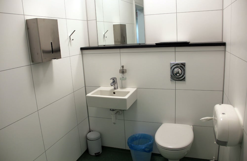 Hostel B47 43/45
