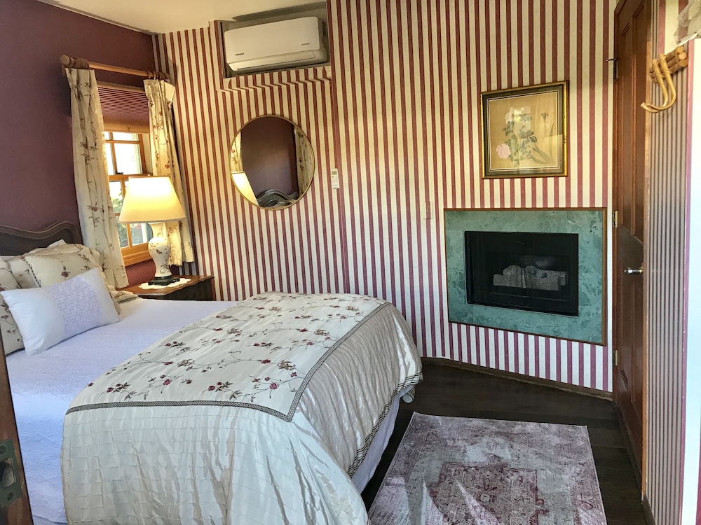 Bath Street Inn 5/50