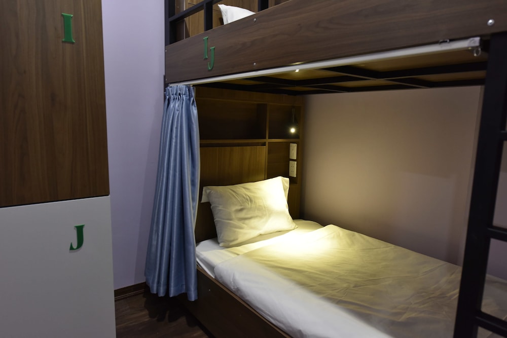 Ibiz City Hostel 8/30