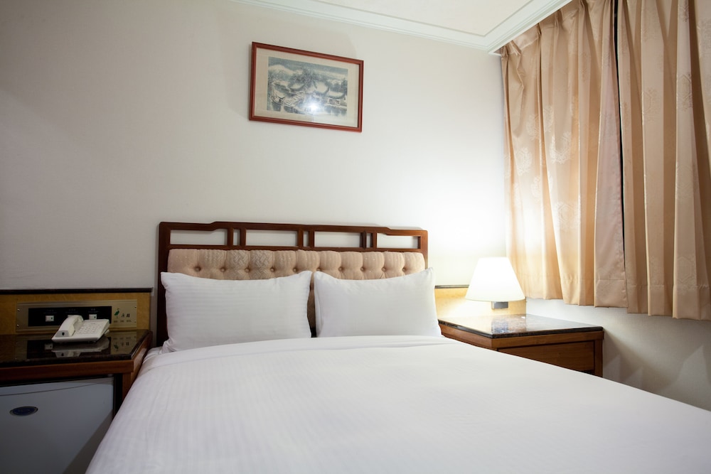 Harazuru Hotel 12/58