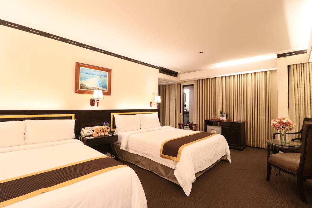 DELUXE ROOM