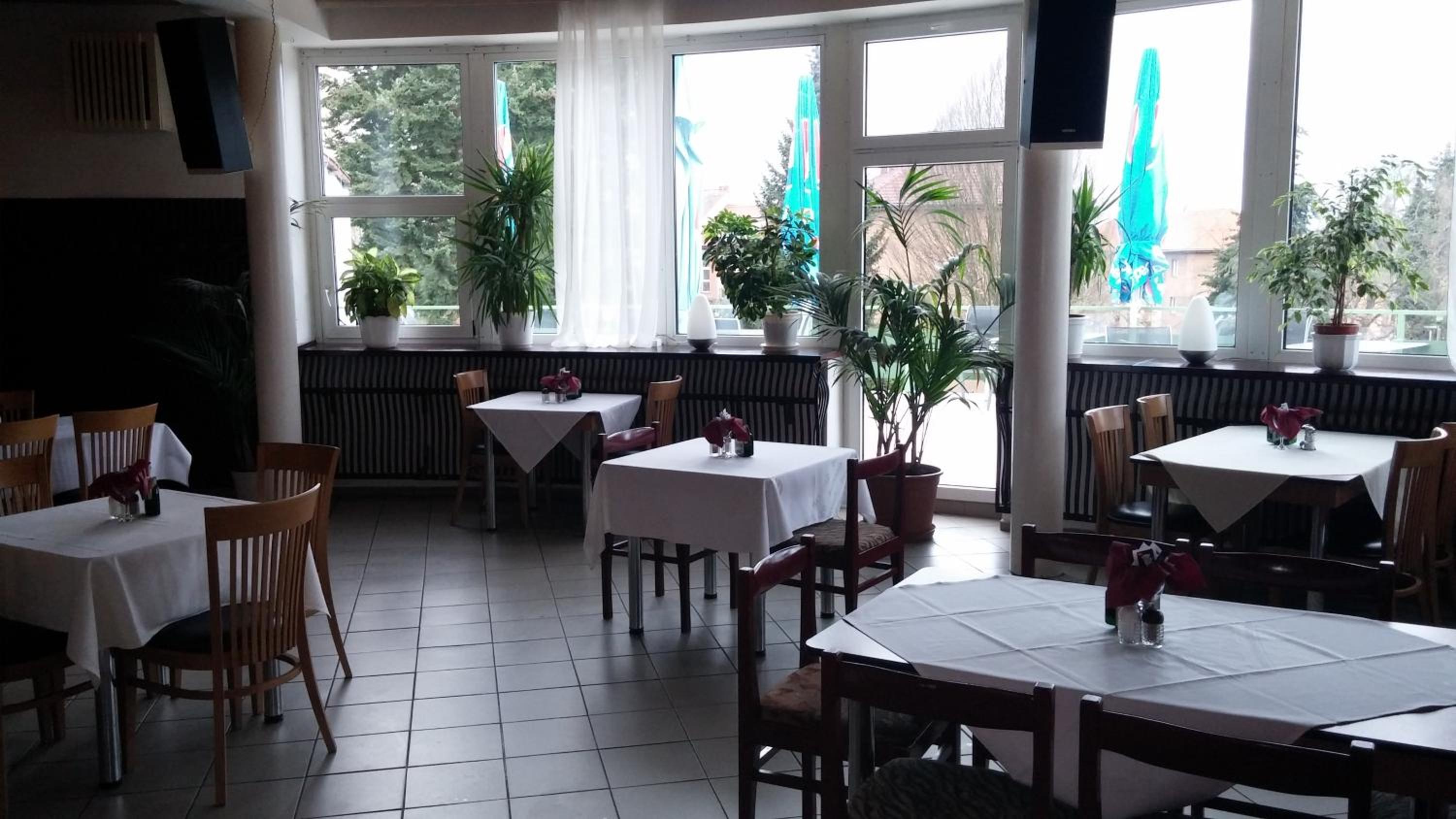 Hotel Rozvoj 42/64