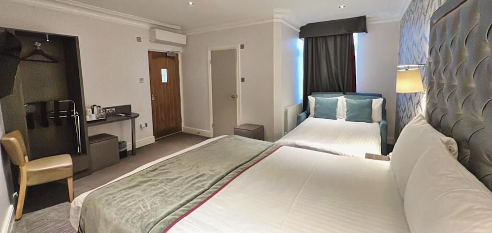 The Beverley Hotel 19/50