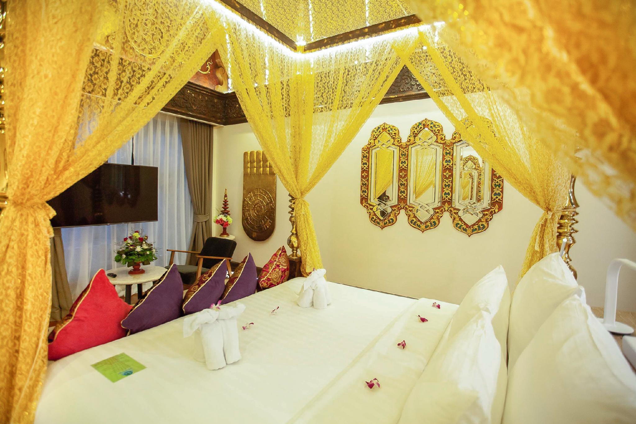 OASIS, SUITE, GARDEN VIEW