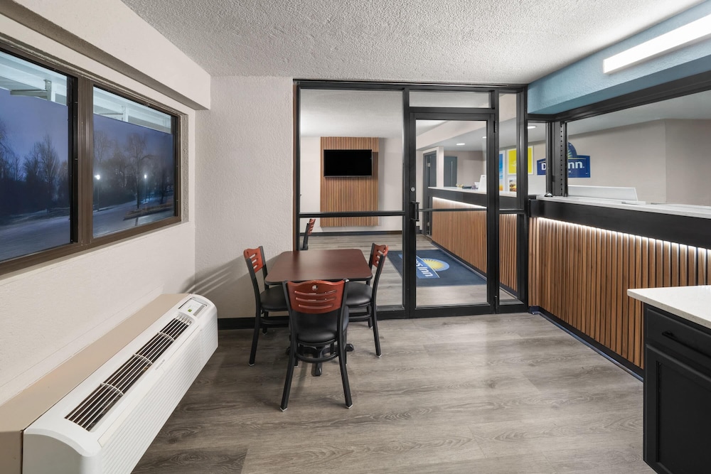 Days Inn by Wyndham Kansas City Northeast 49/65