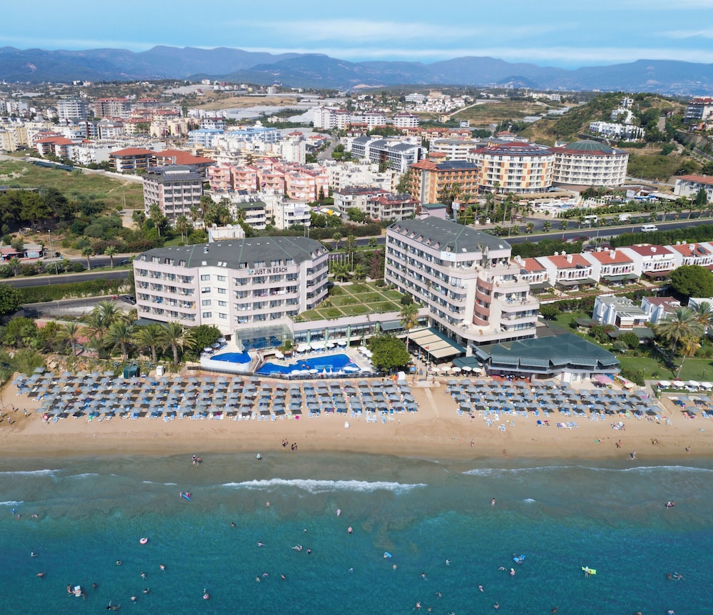 Aska Just In Beach Hotel 40/44