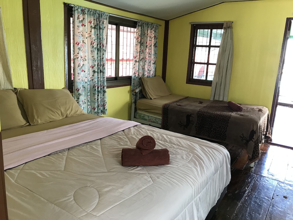 Rimtalay Resort Koh-Sichang 17/70