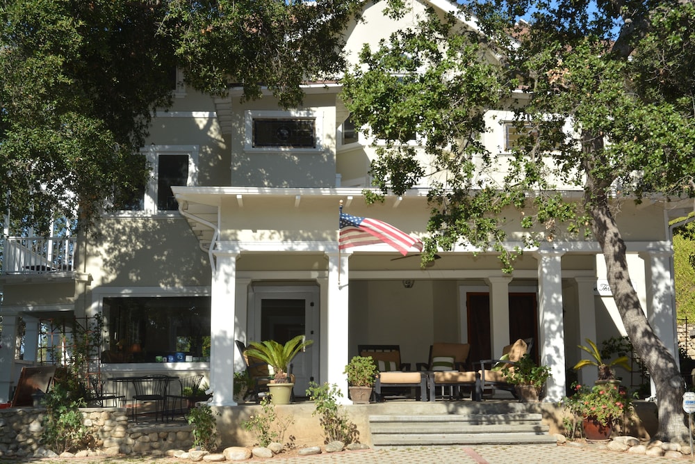 Arroyo Vista Inn 2/72
