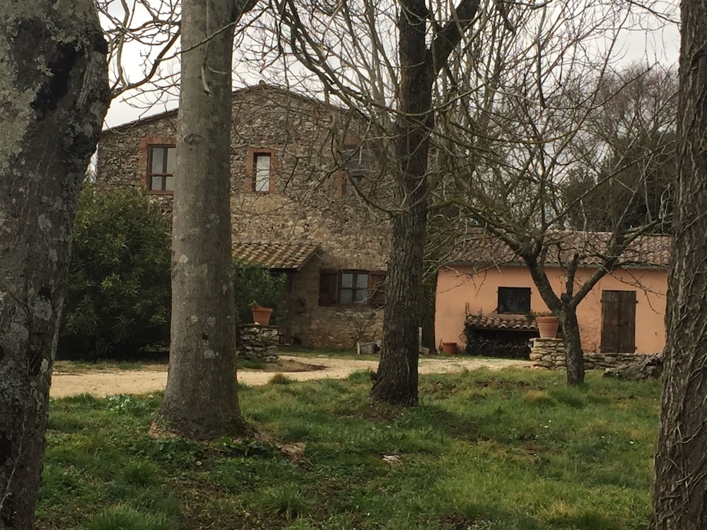 Agriturismo Podere Conte Ràcani 31/40