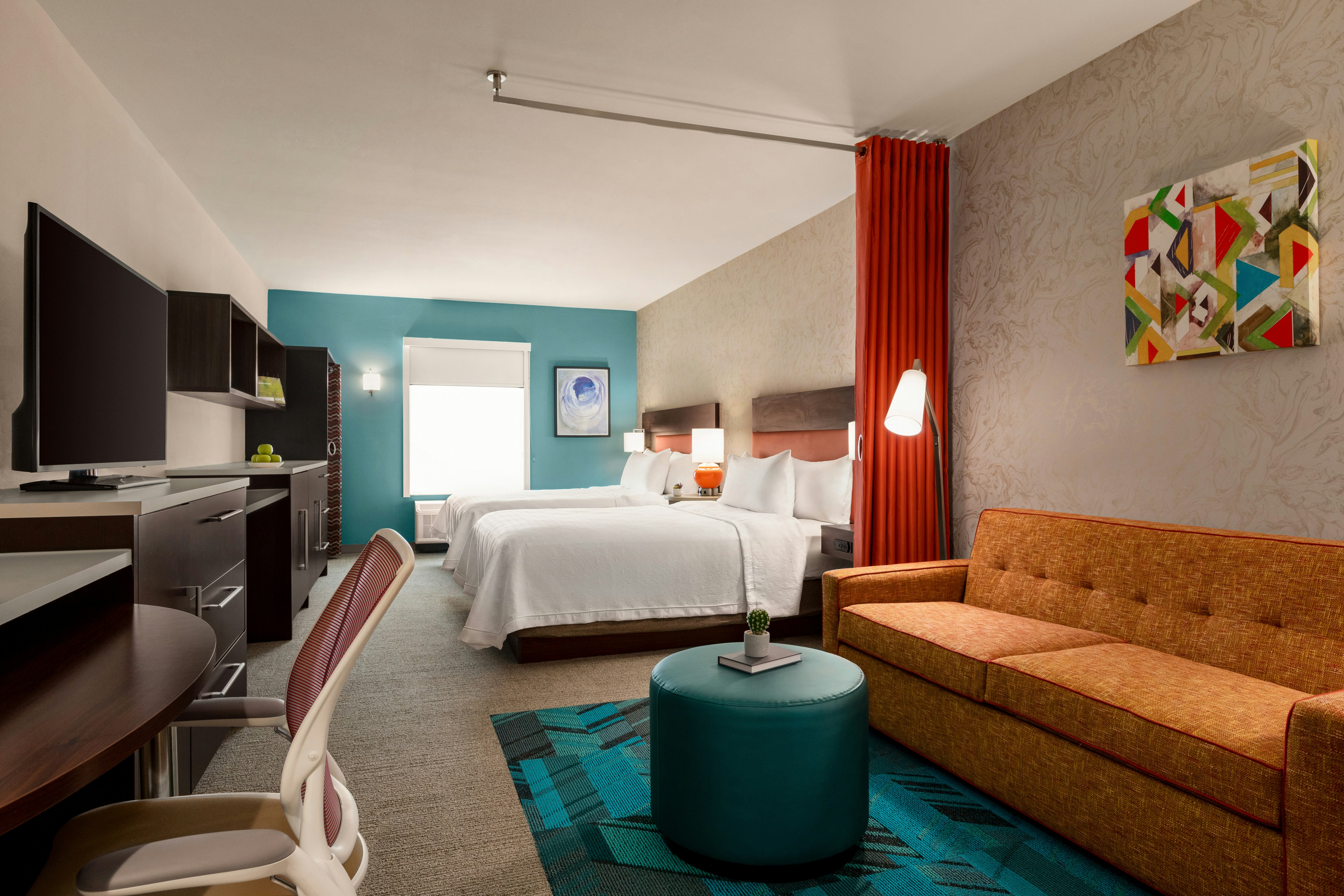 STUDIO, 2 QUEEN BEDS