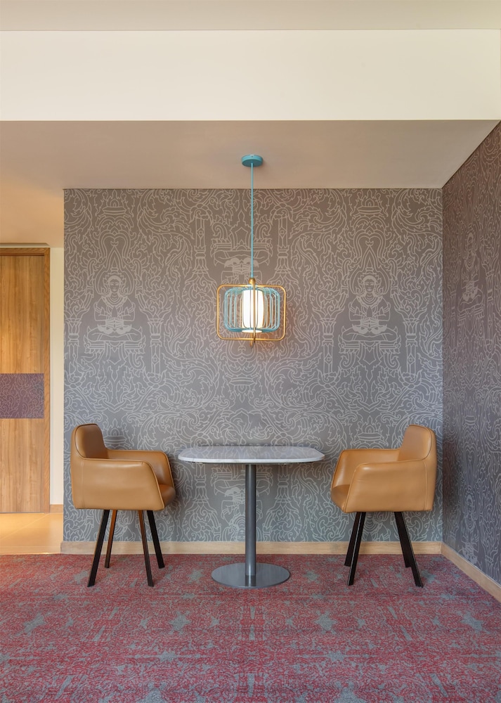 Hyatt Centric Soalteemode Kathmandu 30/60