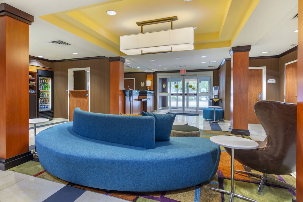 Fairfield Inn Suites Hooksett 33/50