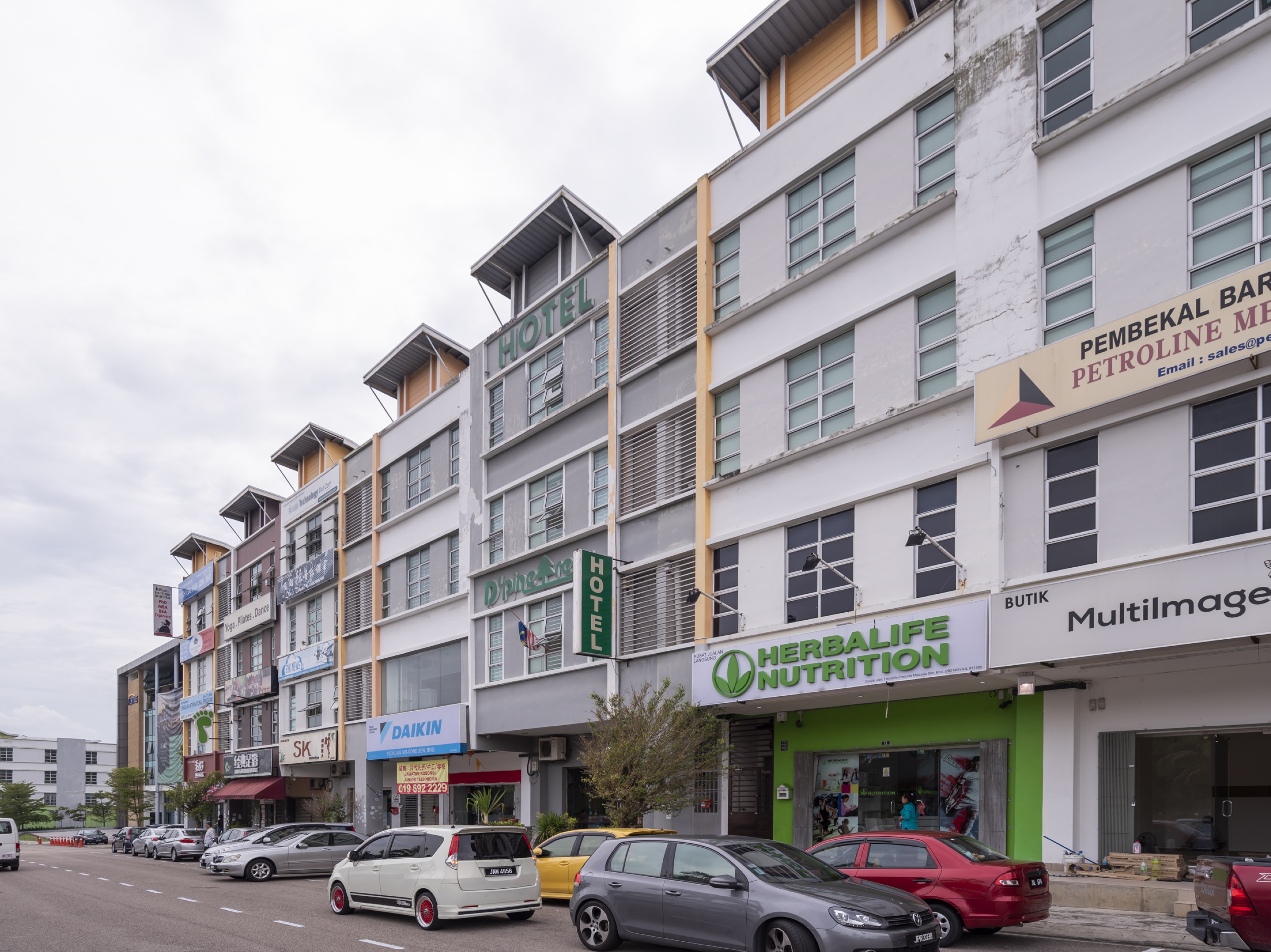 Oyo 614 D'pinetrees Hotel 20/26