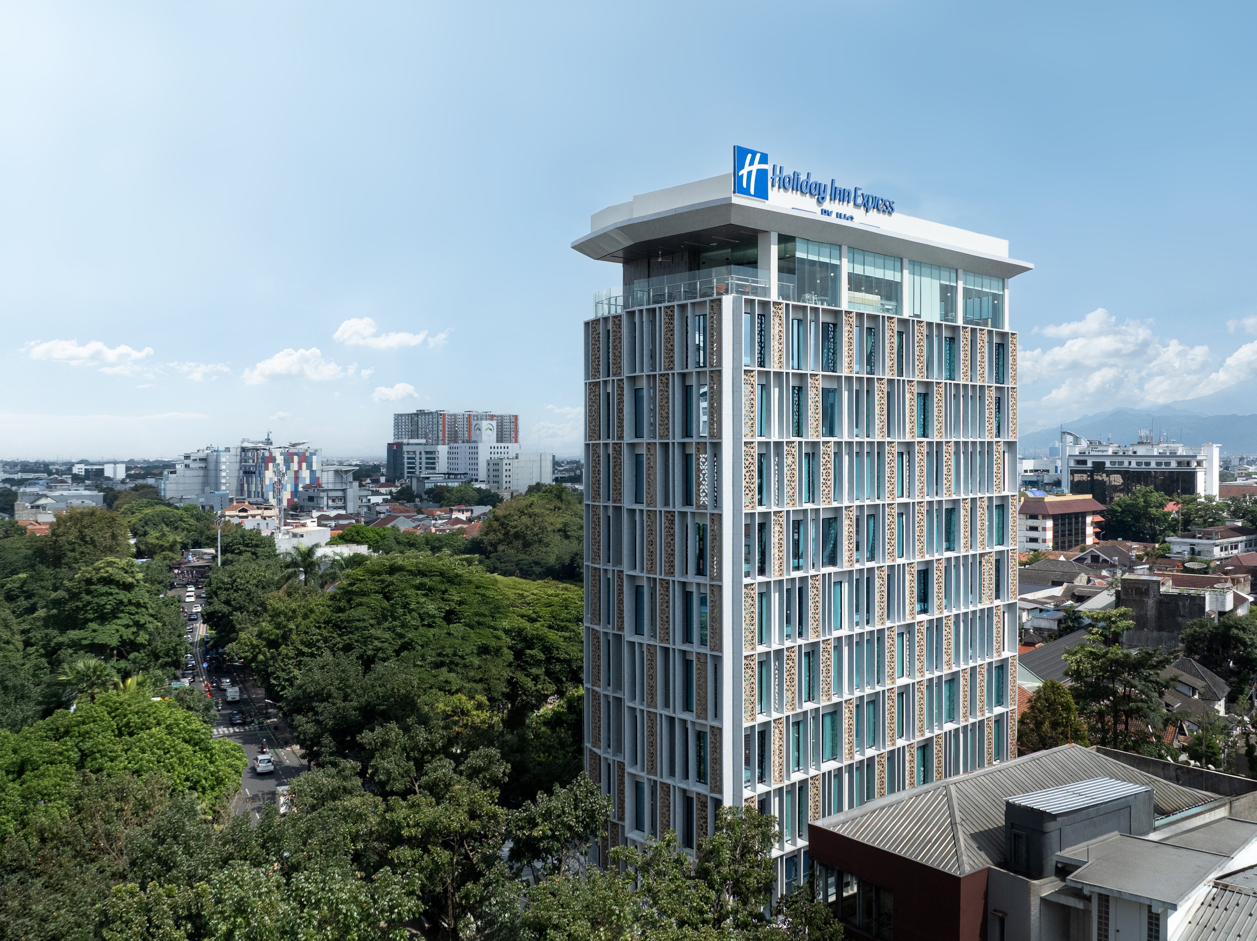 Holiday Inn Express Bandung Braga 1/46