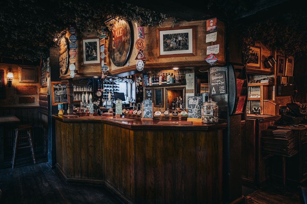 The Black Horse Inn 51/60
