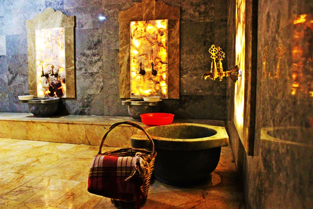 Vendome Hotel 35/46