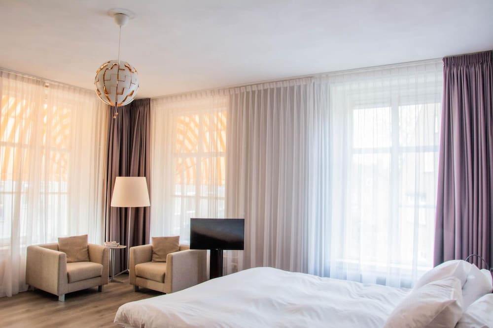 Hotel de Wereld 19/50