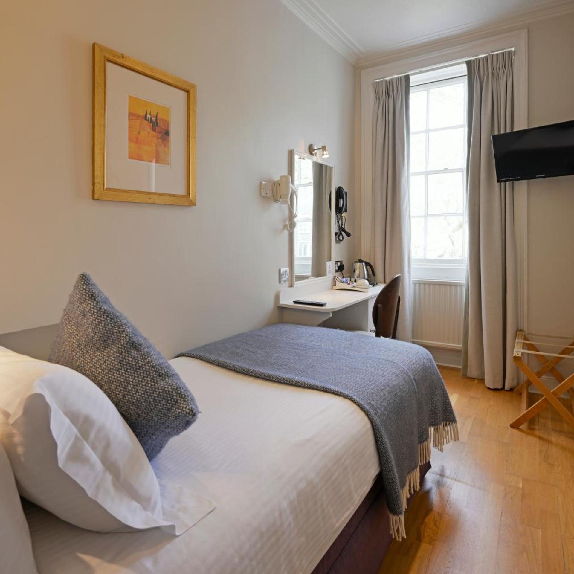 Harlingford Hotel 6/50