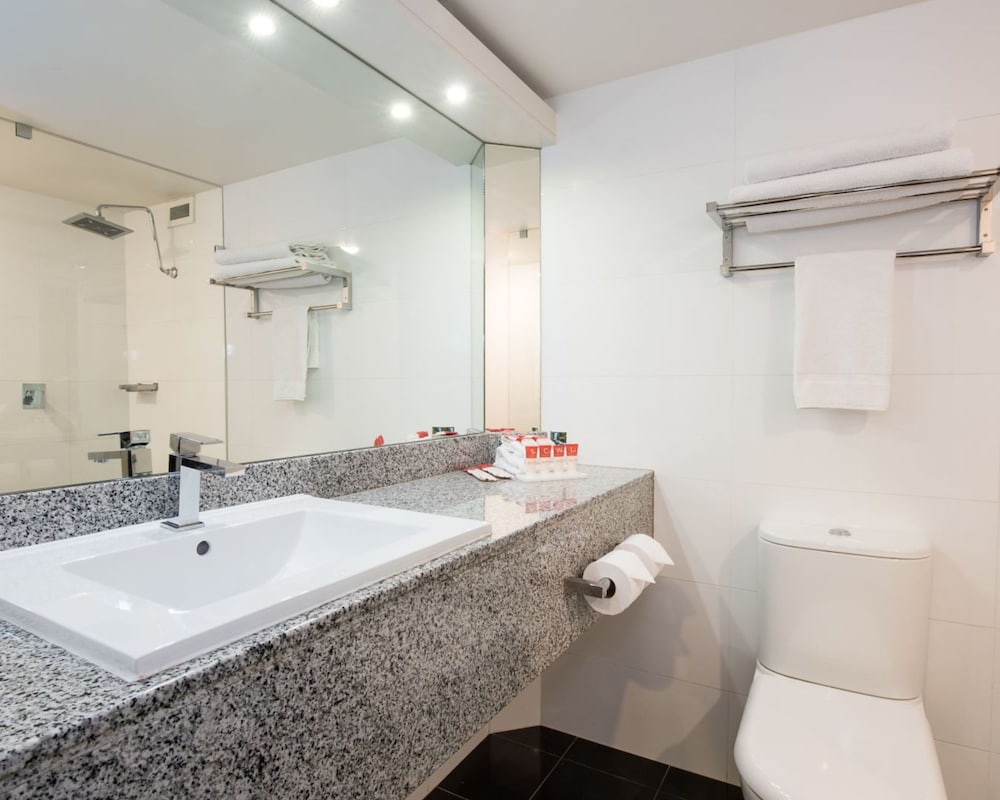 غرفة تنفيذية بسرير كوين، Hotel Grand Chancellor Adelaide 5/6