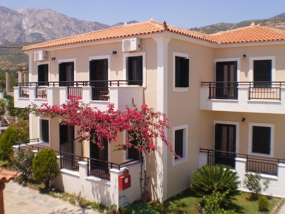 So Nice Hotel in SAMOS