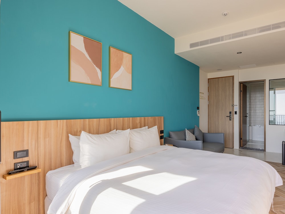 Seawall Inn 6/50