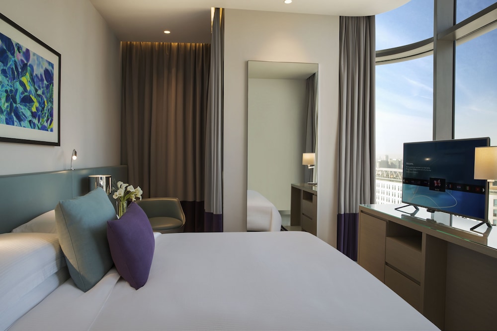 1 BEDROOM, SUITE
