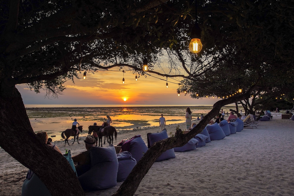Pearl Sunset Resort 58/65