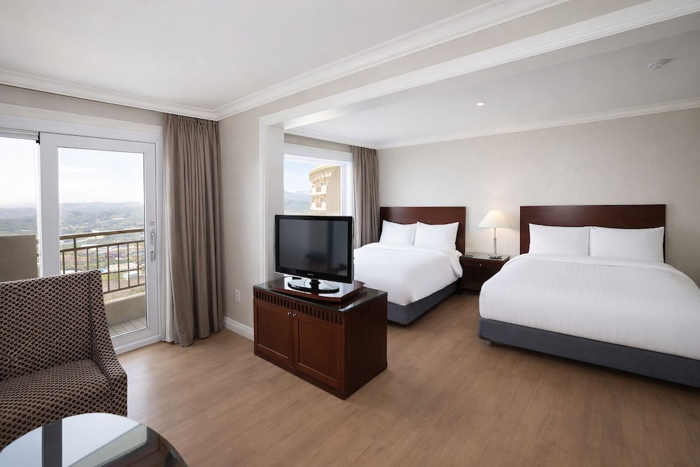 جناح بسرير كينج، La Vie Dor Hotel and Resort, Trademark Collection by Wyndham 2/9