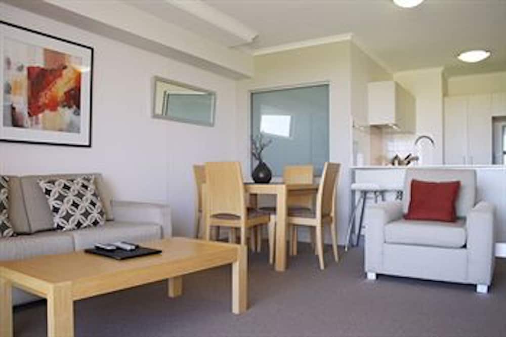 HORTON APARTMENTS 26/50