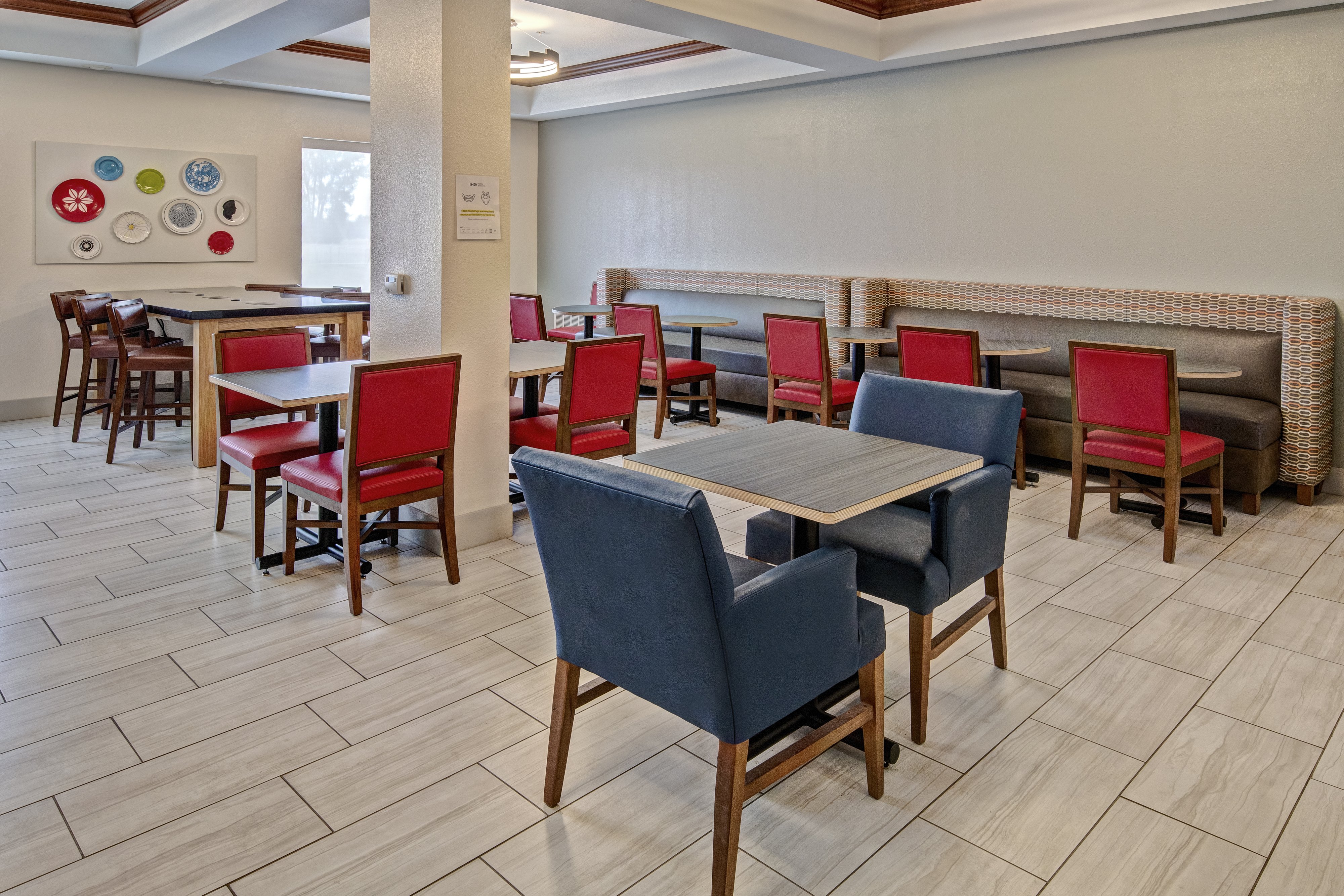 Holiday Inn Express Hotel Suites Clarksville 41/61