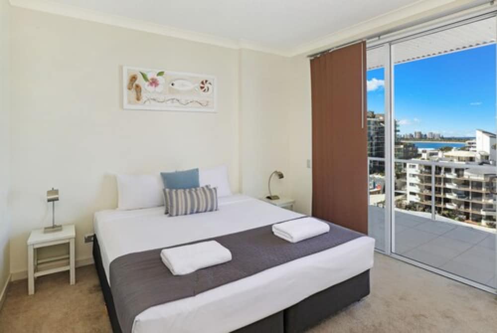 4 BEDROOMS, APARTMENT, CITY VIEW