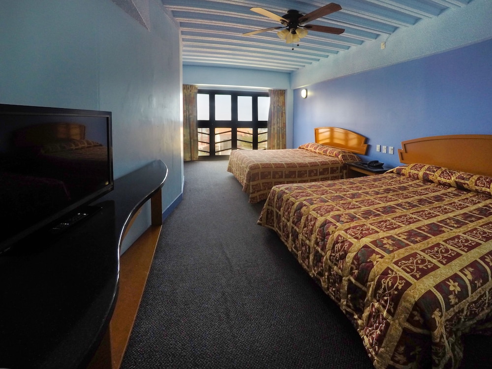 ROOM, DOUBLE BED, NO VIEW