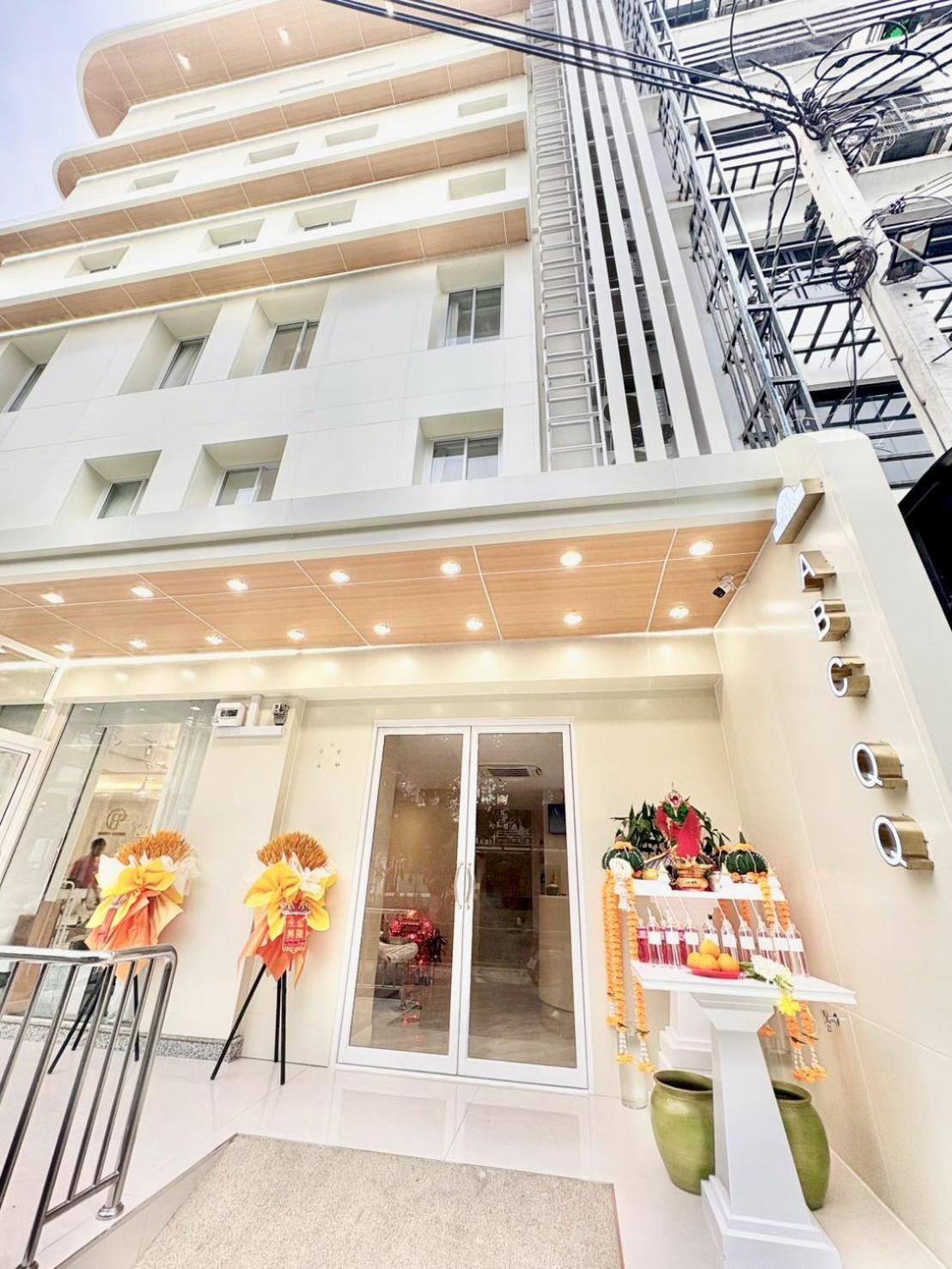 ABC QQ Hotel 1/38