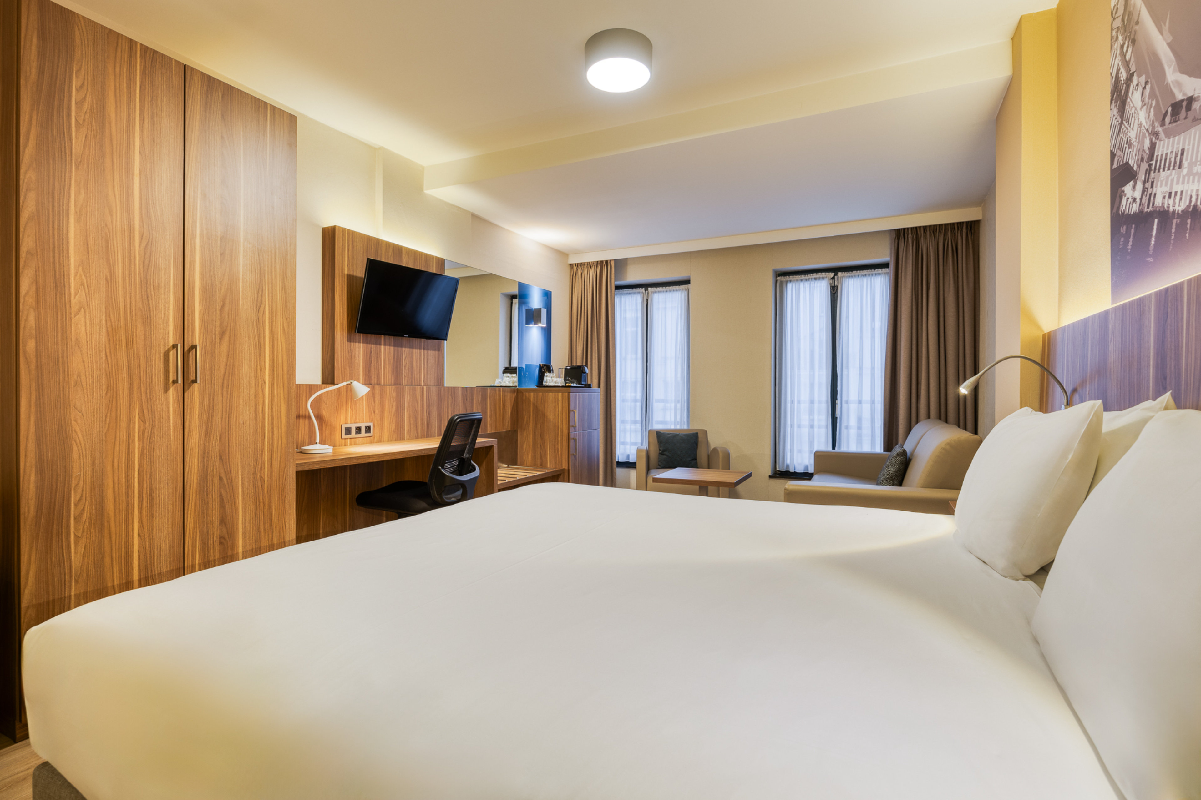 HOLIDAY INN BRUSSELS SCHUMAN 20/70