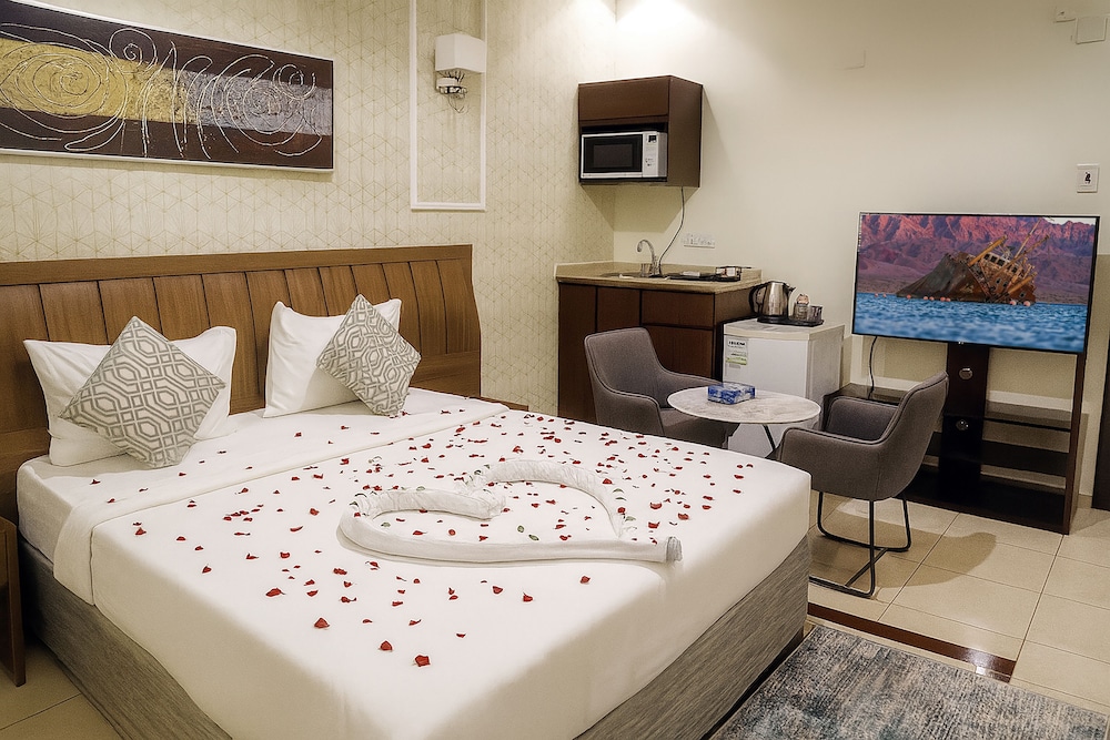 1 BEDROOM