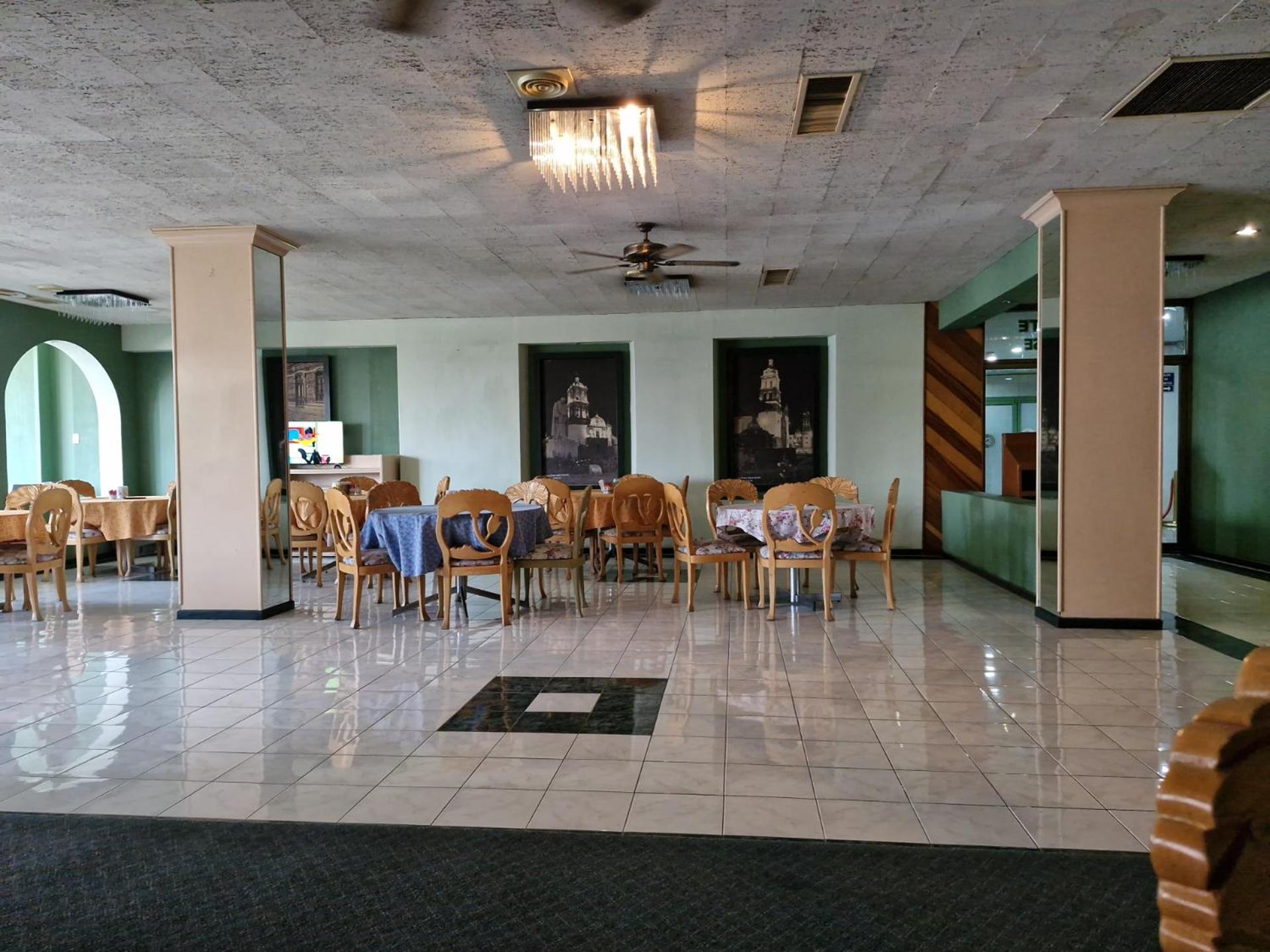 Hotel Parador Del Rio 86/95