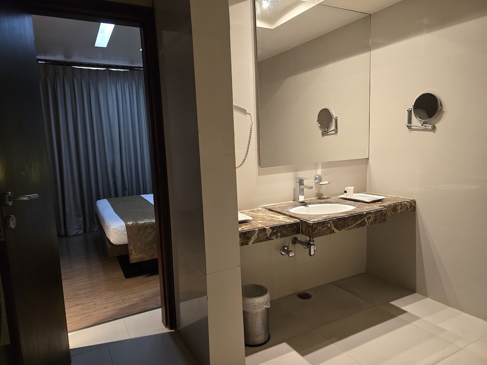Hotel Daaysco Oley Allo 48/50