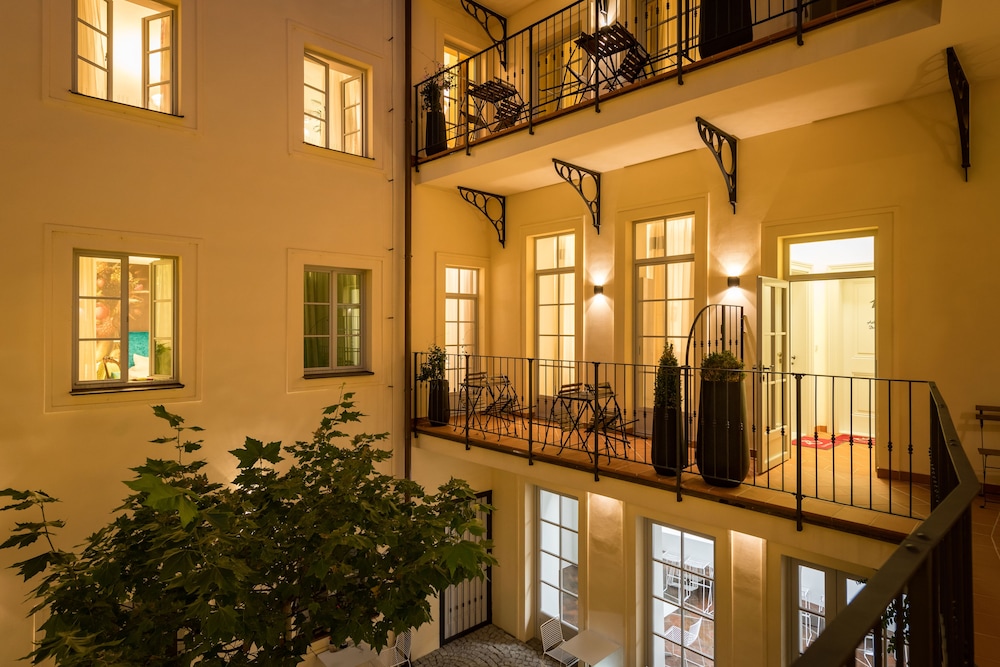 Empirent Apartments Prague Castle 46/50