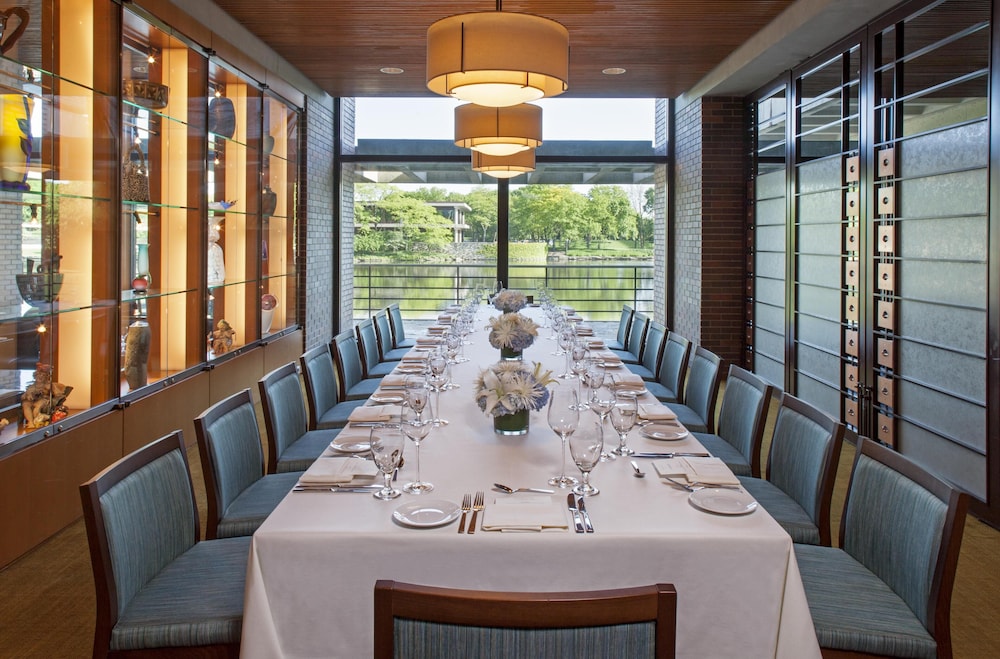 Hyatt Lodge Oak Brook Chicago 57/71